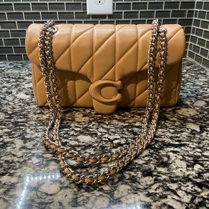 Coach quilted Tabby 26 in Buff